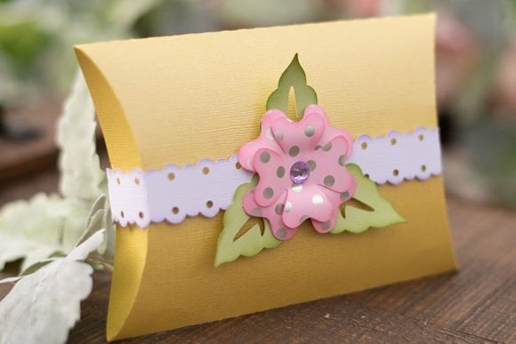 Floral Pillow Box: A Spring-Focused 3D SVG for Gifting